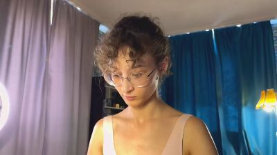 CurlyWinxy — Cam4 stream photo (Jun 2026)