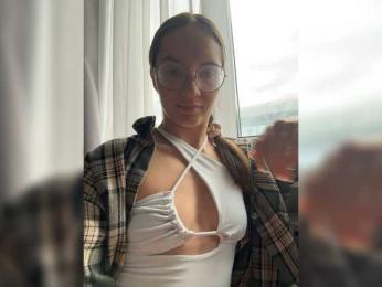 Vishka69 — 在 bongacams 直播的网络摄像头模特