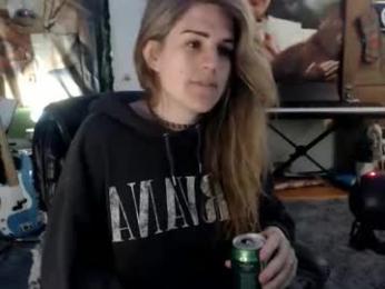 katiecutie_5 — Chaturbate stream photo (Apr 2026)