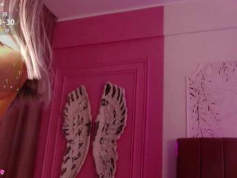 PinkySparkss — 在 bongacams 直播的网络摄像头模特