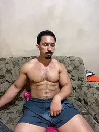 Superbigmr — Stripchat stream photo (Apr 2026)