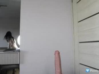 mia_gothh — Chaturbate stream photo (Aug 2026)