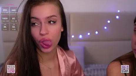 vivid_girls_vg — 在 stripchat 直播的网络摄像头模特