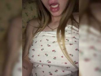 Sweet22girl21242 — Bongacams stream photo (May 2026)