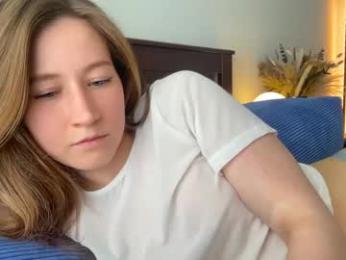 _feli_ — 在 chaturbate 直播的网络摄像头模特