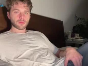 hot8pack01 — 在 chaturbate 直播的网络摄像头模特