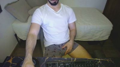 Lealboy — 在 cam4 直播的网络摄像头模特