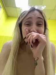 mmelicious — Stripchat stream photo (Mar 2026)