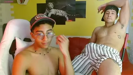 goldenjyj — Stripchat stream photo (Apr 2026)