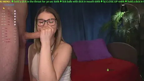 helena_play — 在 stripchat 直播的网络摄像头模特