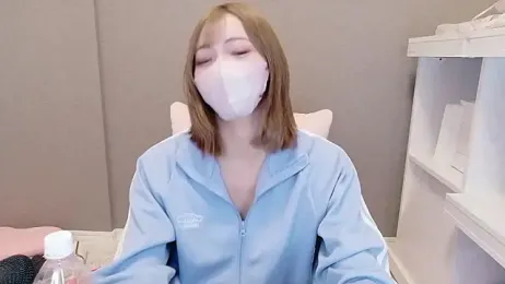 _chanMOMO_ — 在 stripchat 直播的网络摄像头模特