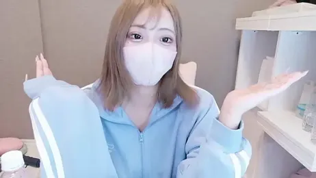 _chanMOMO_ — 在 stripchat 直播的网络摄像头模特