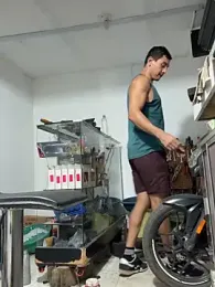 Paul22cm- — Stripchat stream photo (Mar 2026)