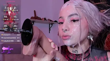 annika_taylor — Stripchat stream photo (Nov 2025)