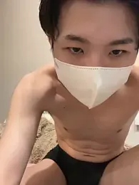 H_H25252 — 在 stripchat 直播的网络摄像头模特