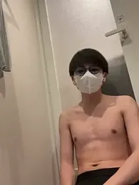 H_H25252 — 在 stripchat 直播的网络摄像头模特