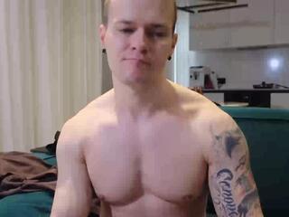 Pashka X — 在 flirt4free 直播的网络摄像头模特