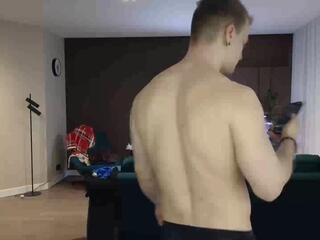 Pashka X — 在 flirt4free 直播的网络摄像头模特