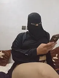 -Batta- — 在 stripchat 直播的网络摄像头模特