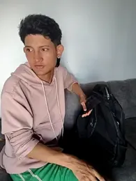 Juan_Hotcaliemte — 在 stripchat 直播的网络摄像头模特