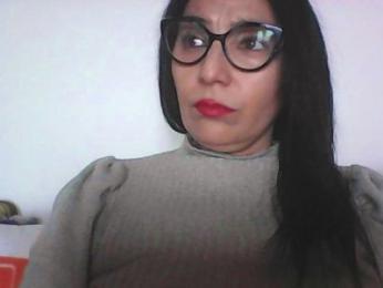 robertabarbara — 在 cam4 直播的网络摄像头模特