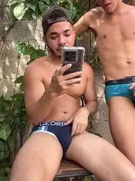 hotboys1924 — 在 stripchat 直播的网络摄像头模特