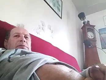 Vince072 — Stripchat stream photo (Dec 2025)