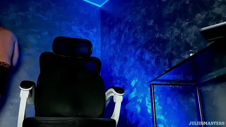 CLOUDYJULIUS — 在 stripchat 直播的网络摄像头模特