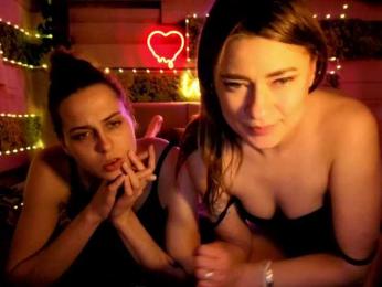 2Laski2 — 在 bongacams 直播的网络摄像头模特