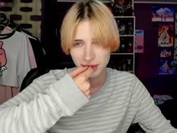 sweet_peach__ — 在 chaturbate 直播的网络摄像头模特