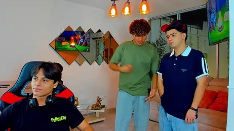 Houseofwarrios — Stripchat stream photo (Mar 2026)