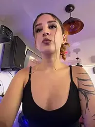 Mon_Cherry — Stripchat stream photo (Apr 2026)