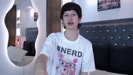 Emo_Boy_ — Stripchat stream photo (Mar 2026)