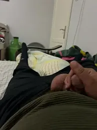 sikergecer3435 — Stripchat stream photo (Mar 2026)