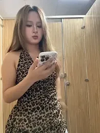 yuki_june — 在 stripchat 直播的网络摄像头模特