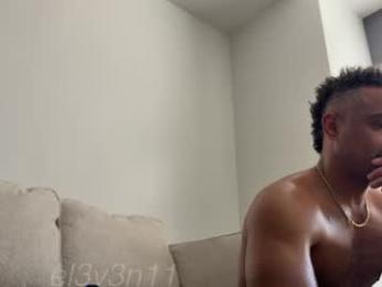 e13ven11 — 在 chaturbate 直播的网络摄像头模特