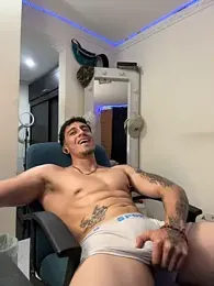 strongboy_ — Stripchat stream photo (Jul 2026)