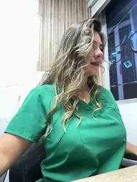 alicee16 — 在 stripchat 直播的网络摄像头模特