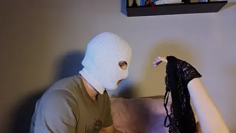 CrickSex — 在 stripchat 直播的网络摄像头模特