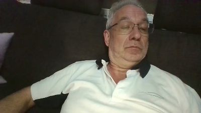 robby38sad — 在 cam4 直播的网络摄像头模特