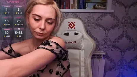 Blond_ice — Stripchat stream photo (Apr 2026)