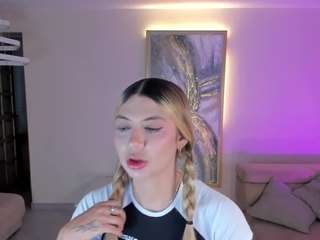 niaholland — Camsoda stream photo (Sep 2026)