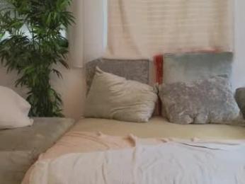 malenahot525 — Chaturbate stream photo (Mar 2026)