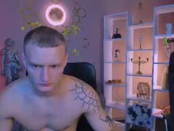 emmanuel_shine — 在 chaturbate 直播的网络摄像头模特