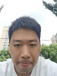 lf119102 — 在 stripchat 直播的网络摄像头模特