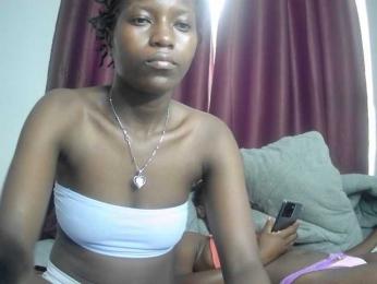 Mona-lisa — Bongacams stream photo (Jun 2024)