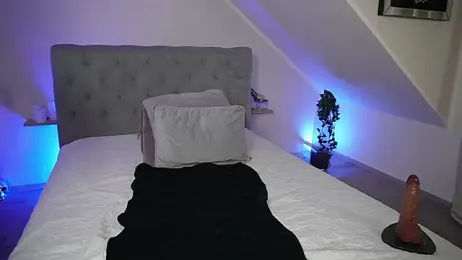 hotmilfbitch — Stripchat stream photo (Apr 2026)