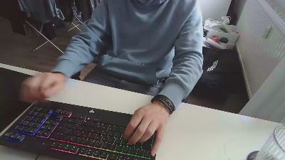 Aleex325 — Cam4 stream photo (Apr 2026)