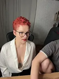 MrMrsRight — 在 stripchat 直播的网络摄像头模特