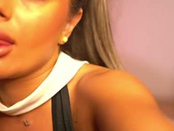 alexxiskye — chaturbate